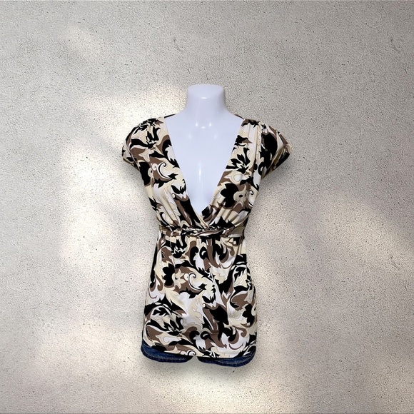Tops - !! SOLD !! Apostrophe Stetch Retro Swirl Pattern w/ Back Tie Top